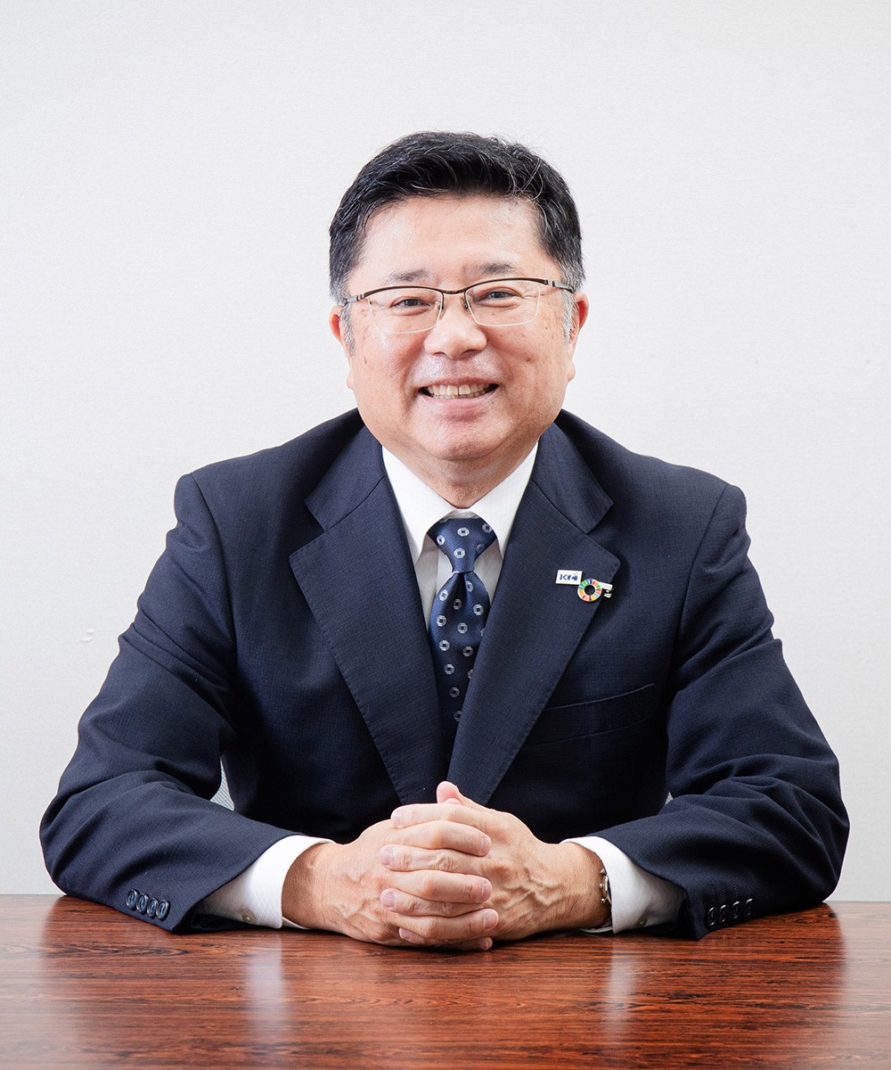 代表取締役社長　宮宇地 恵三